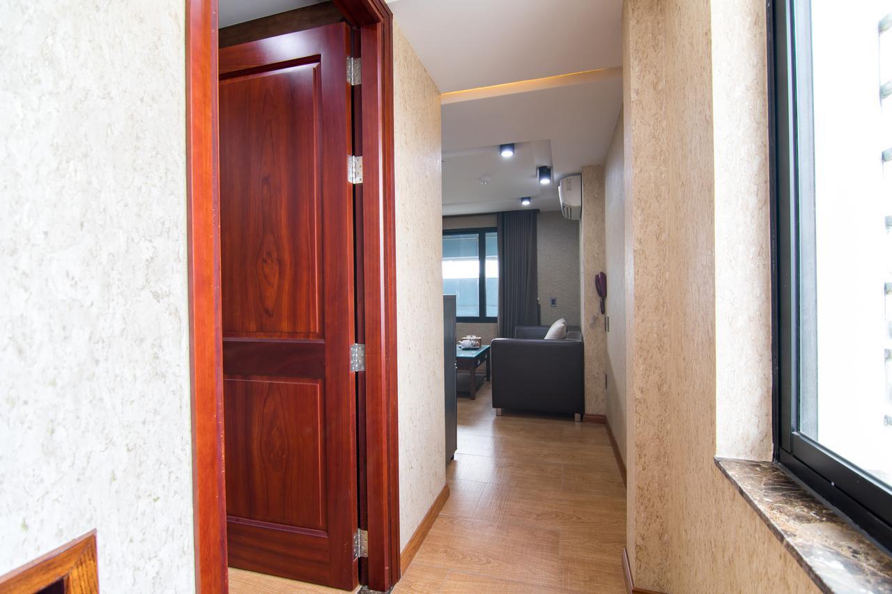 Reddoorz Plus @ Nguyen Trai Street Хошимин Экстерьер фото