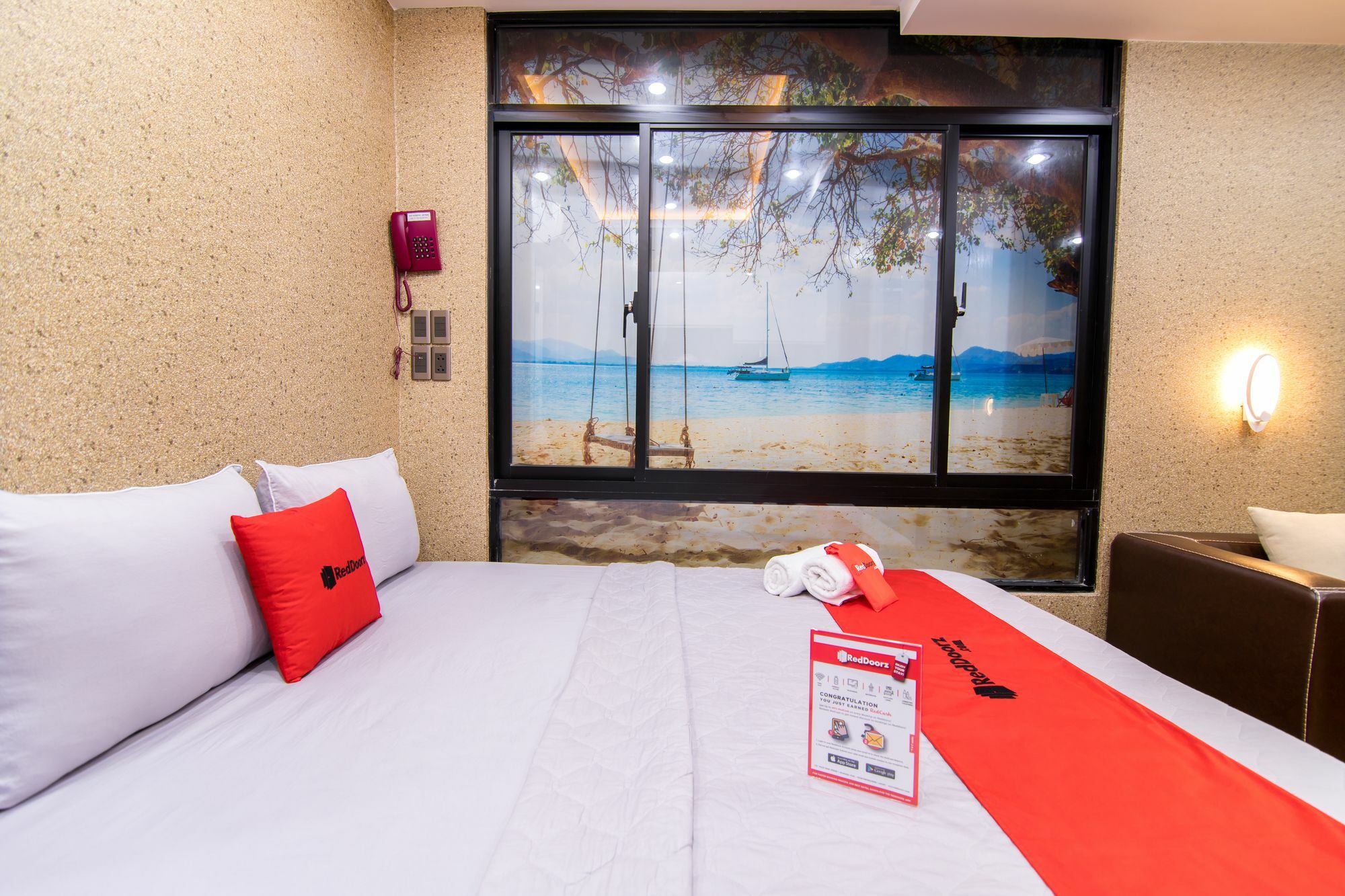 Reddoorz Plus @ Nguyen Trai Street Хошимин Экстерьер фото