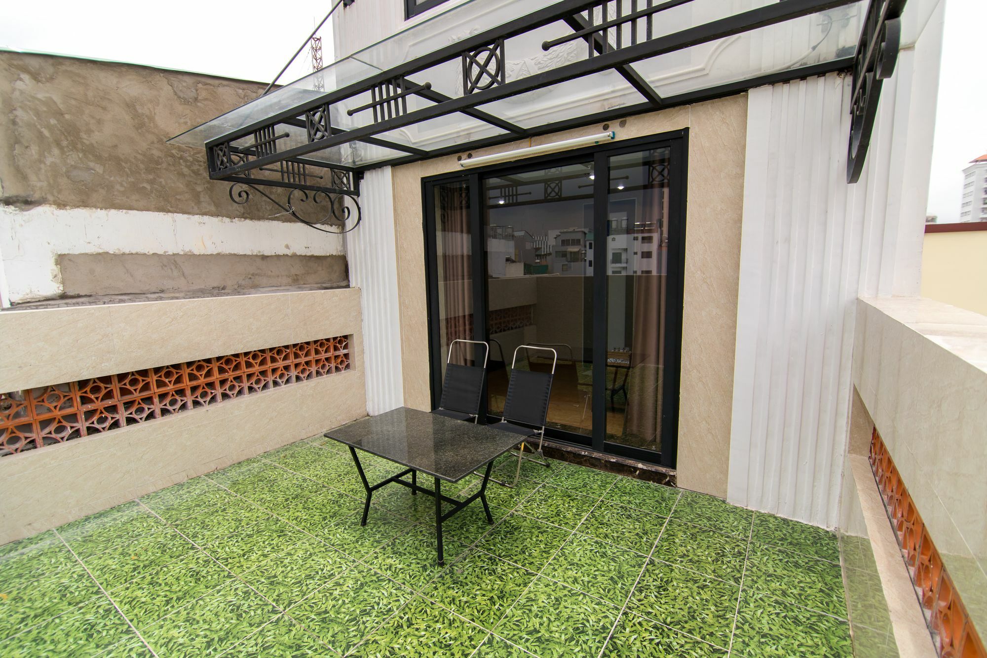 Reddoorz Plus @ Nguyen Trai Street Хошимин Экстерьер фото