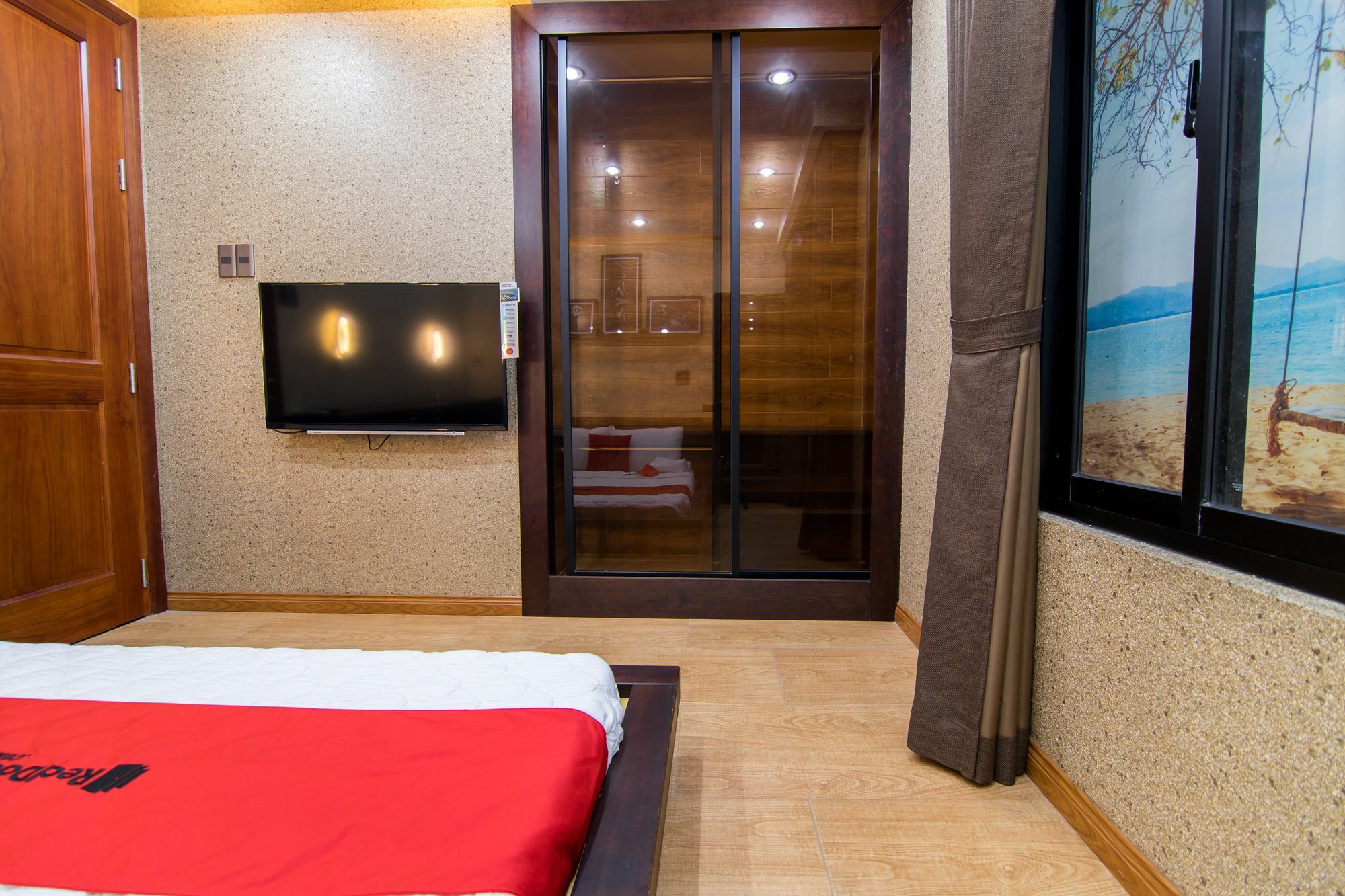 Reddoorz Plus @ Nguyen Trai Street Хошимин Экстерьер фото